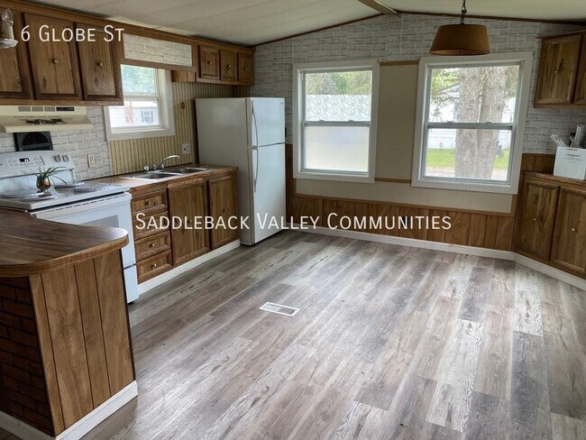 Building Photo - Mobile Home for Rent