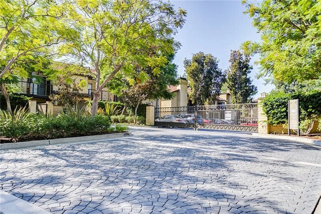 Foto del edificio - 25551 Indian Hill Ln