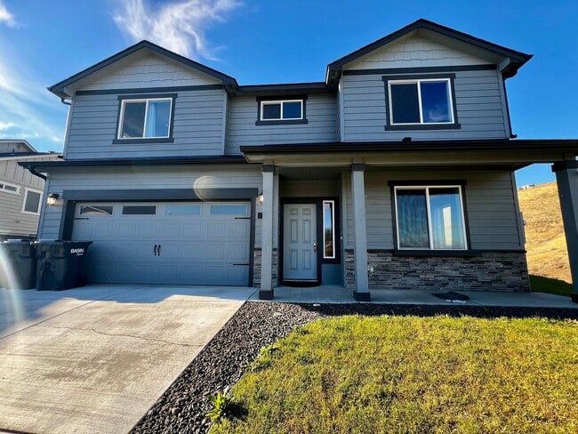 Building Photo - Non-Refundable & Security Deposit Total: $2395.00