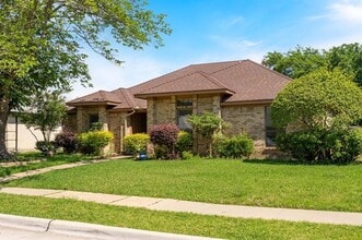 Building Photo - 2601 Richland Dr