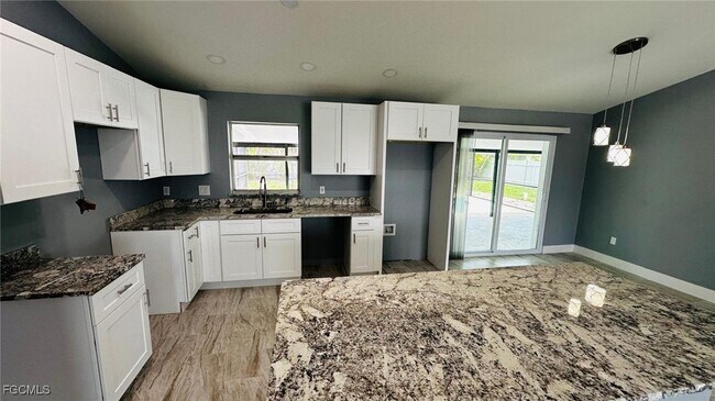 Foto del edificio - 1108 SE 13th Ct