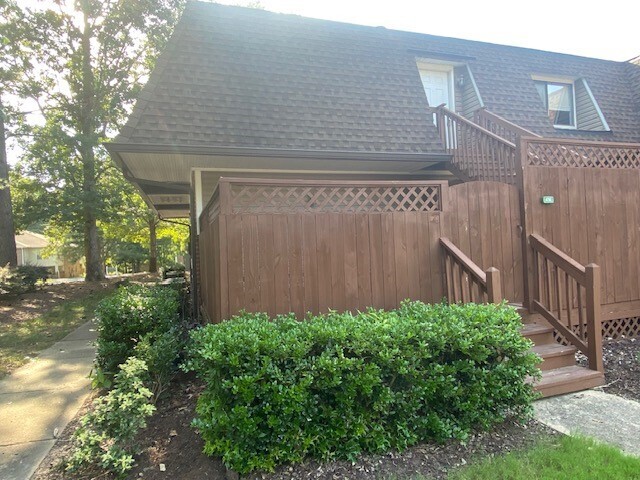 Foto principal - Two-bedroom condo located in Chapel Hill