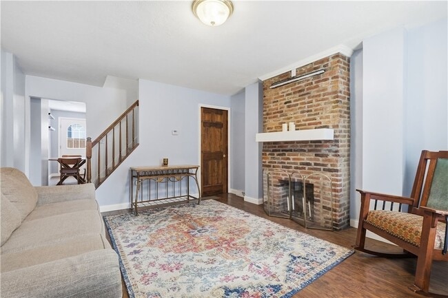 Foto del edificio - 1402 Sherman Ave