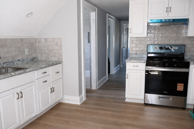 Building Photo - 49 Gurdon St