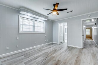 Building Photo - 5122 W Bellfort Ave