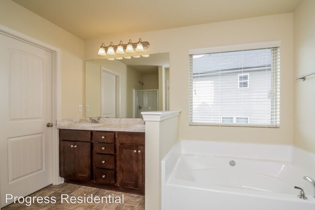 Building Photo - 1294 Little Hampton Dr