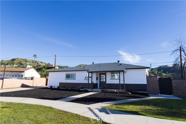 Building Photo - 8330 Glenoaks Blvd