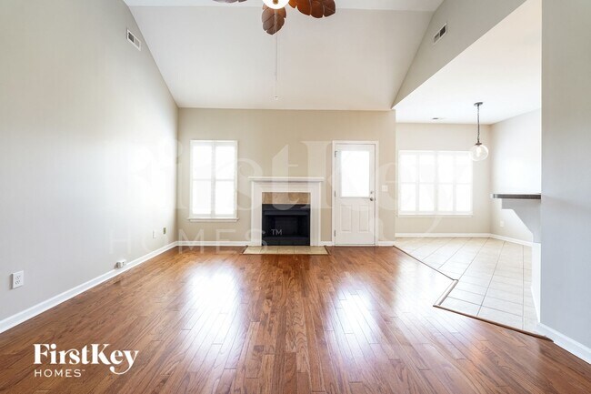 Foto del edificio - 7685 Eagle Lake Rd