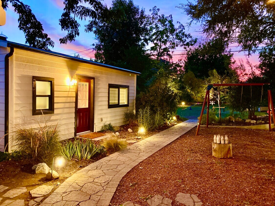 5265 Loleta Ave, Unit Half CommunityApartment in Los Angeles, CA