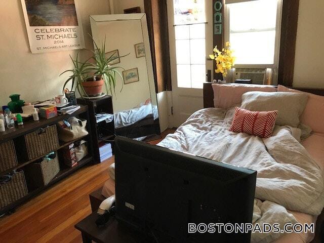 Primary Photo - 1589 Beacon St