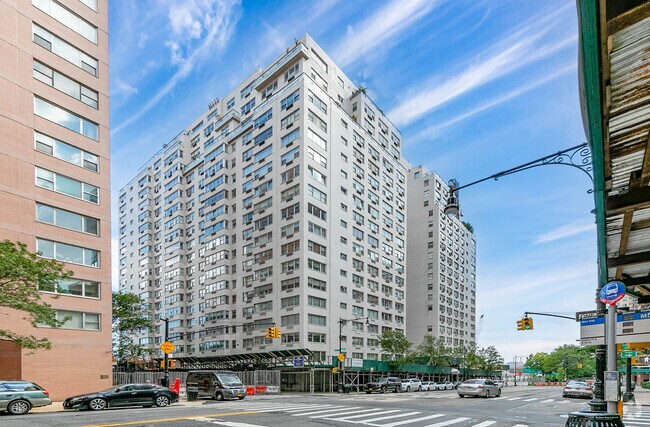 Building Photo - Cannon Point South Apartments