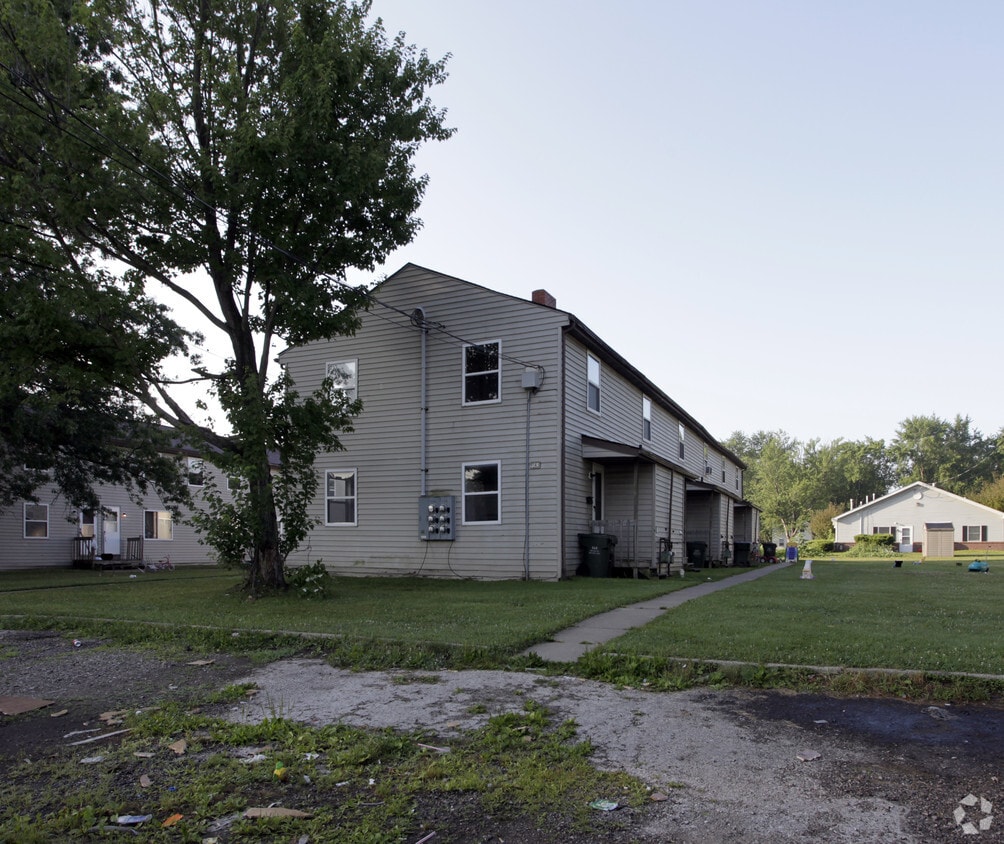 9145 Maple Grove Rd, Windham, OH 44288 Apartments in Windham, OH