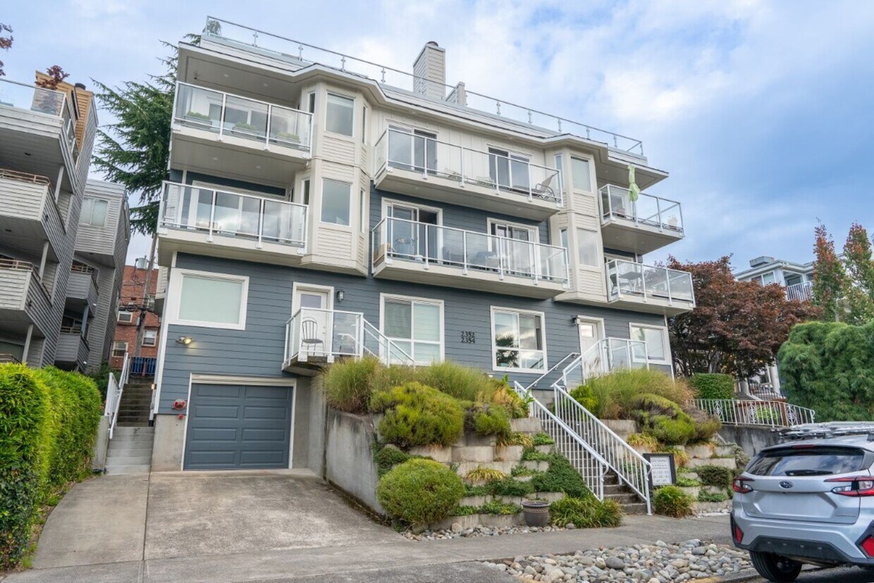 Foto principal - 2Bd/1Ba Seattle Condo