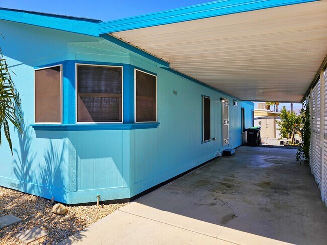 Building Photo - 651 Santa Clara Cir