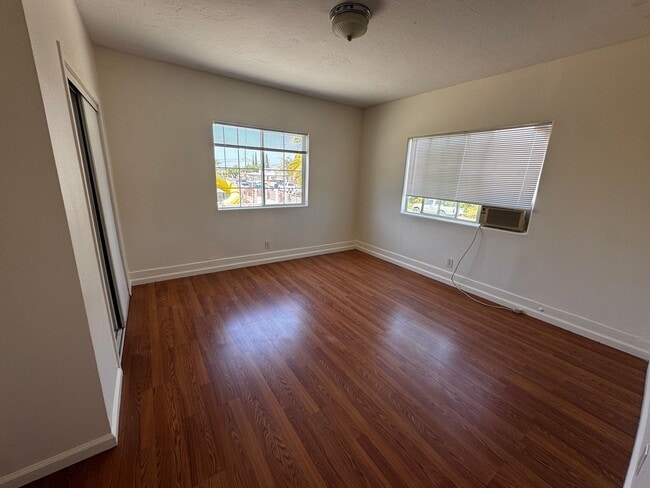 Foto del edificio - 440-46 Millar Ave