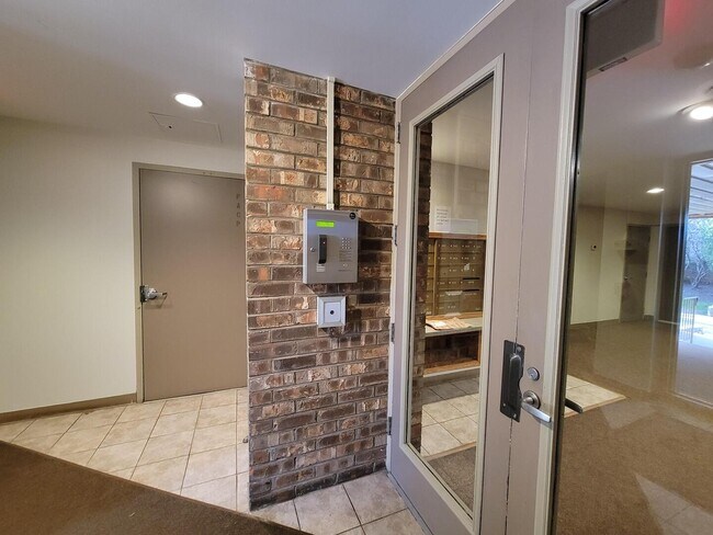 Foto del edificio - 420 Walnut Creek Rd