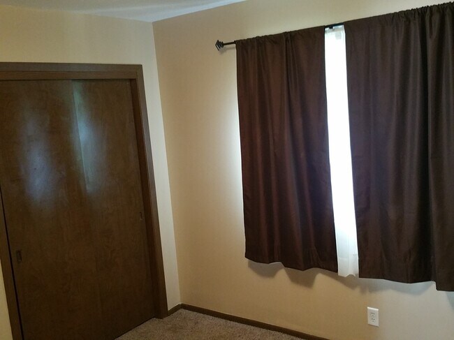 Foto del edificio - 5420 Leighton Avenue