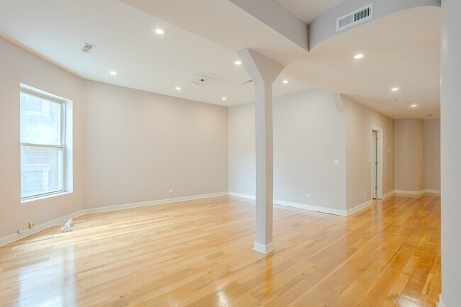 Foto del edificio - 5212 S King Dr
