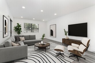 Building Photo - 14209 SW 94th Cir Ln