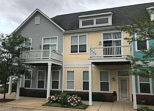 Foto principal - 1717 Town Center St