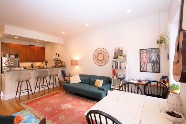 Building Photo - 456 Bergen Street