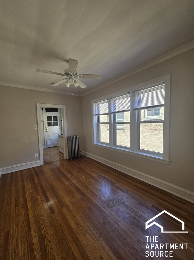 Building Photo - 5618 N Kimball Ave