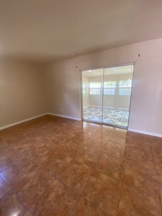 Foto del edificio - 2 Bed 1 Bath Home Pet Friendly With Washer...