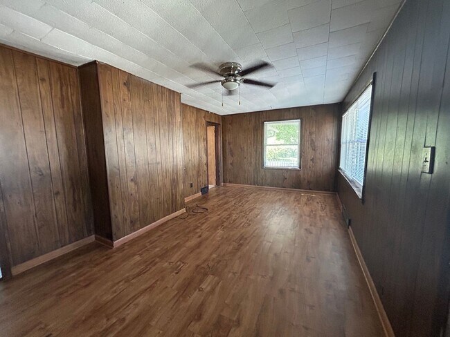 Foto del edificio - 2 Bedroom House-Available Now!