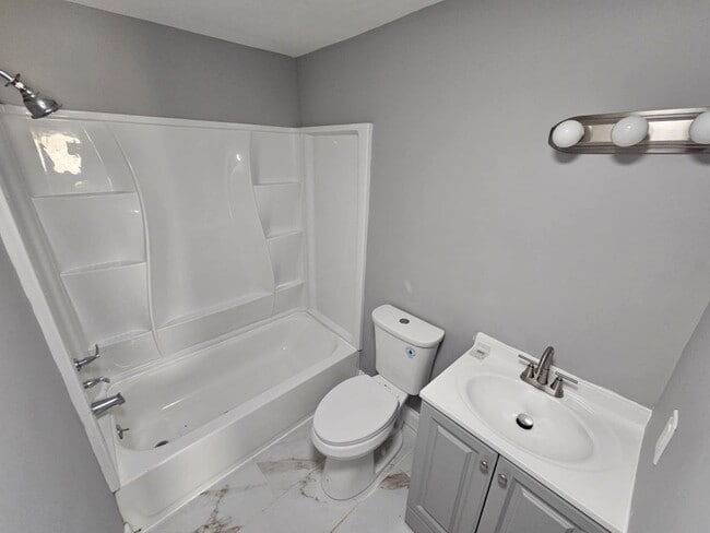 Building Photo - Coming Soon-4 Bedroom Townhome