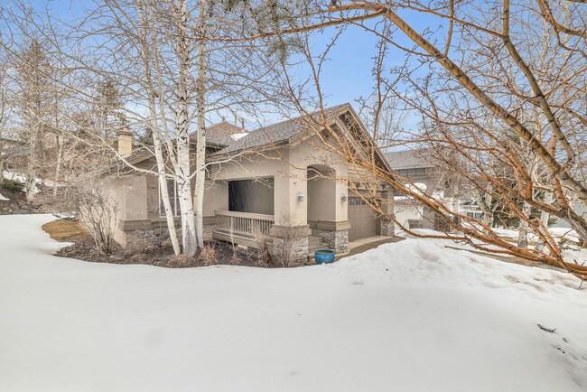 Building Photo - Sun Peak Patio Home
