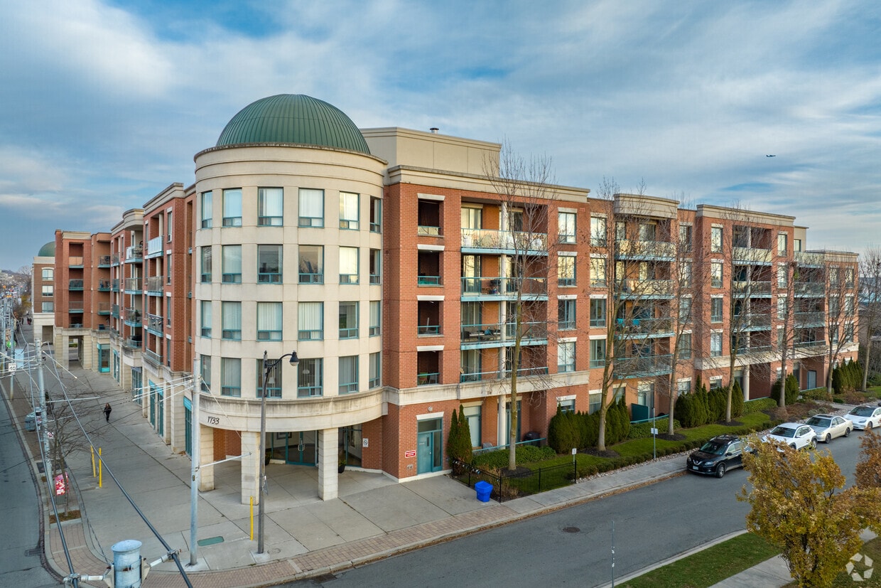 Primary Photo - The Beach Condominiums 4