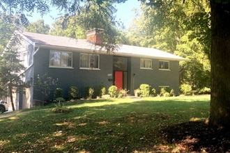 Building Photo - 6268 Mullen Rd
