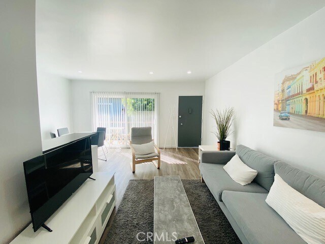 Foto del edificio - 11422 Iowa Ave
