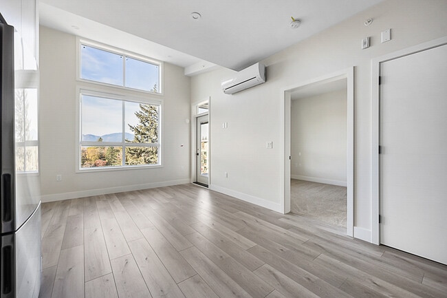 Building Photo - 45505-45505 Campus Dr