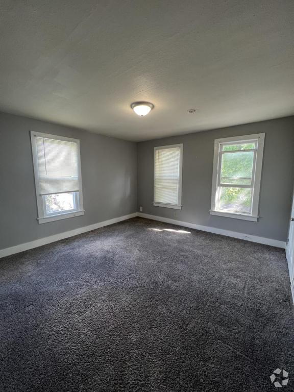 College Circle Apartments under 800 Rock Island, IL 1 Rentals