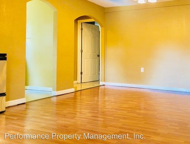 Building Photo - 3 br, 2 bath House - 935 Hazel Ct.