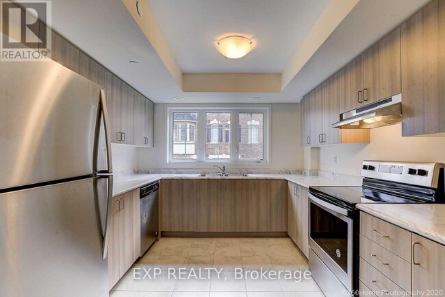 Building Photo - 2696 Deputy Minister Path