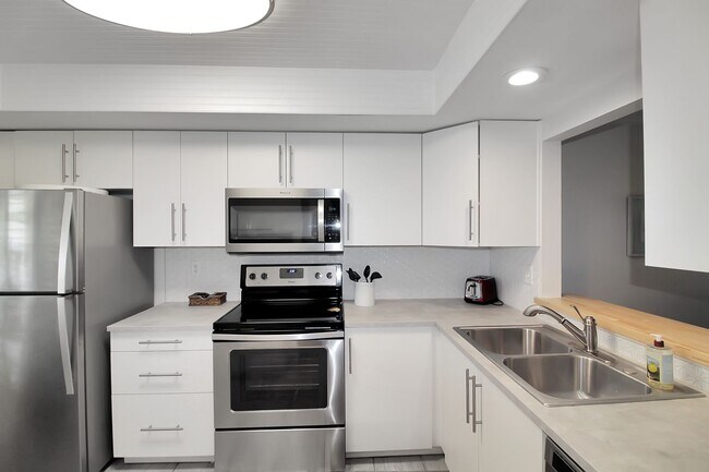 Foto del edificio - Mission Lakes Annual Condo for Rent