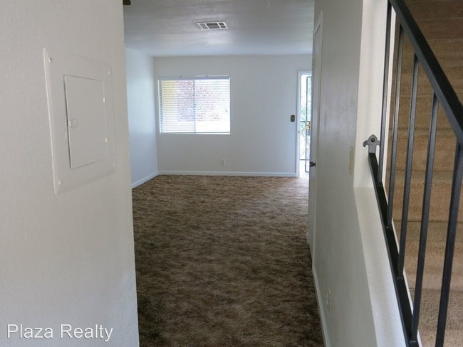 Building Photo - 1303 Darlene Way