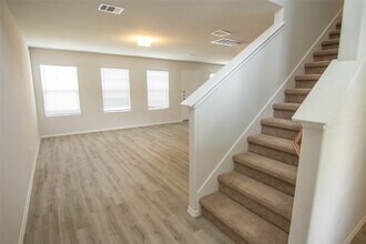 Building Photo - 18619 Rock Flats Ravine Dr