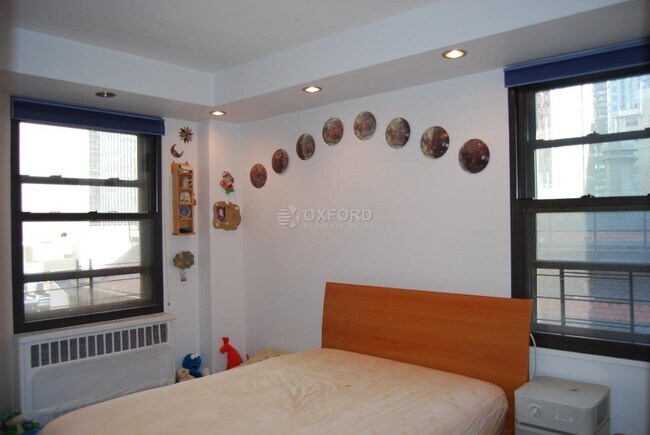 Foto del edificio - E 54TH ST.