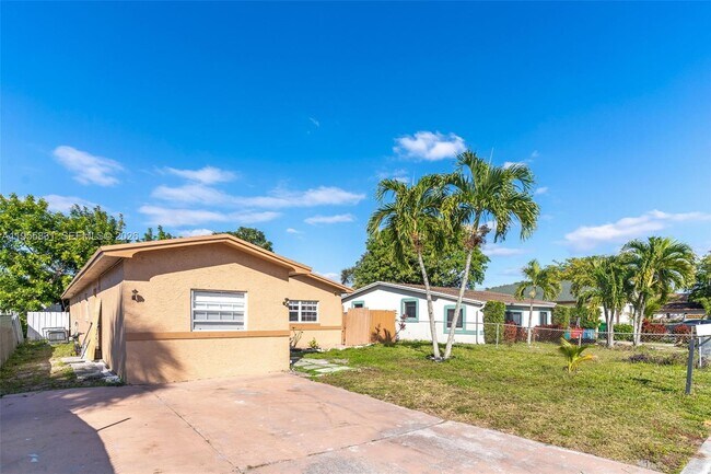 Foto del edificio - 2921 NW 6th Ct