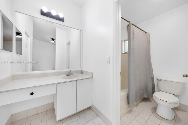 Foto del edificio - 709 NW 208th Way