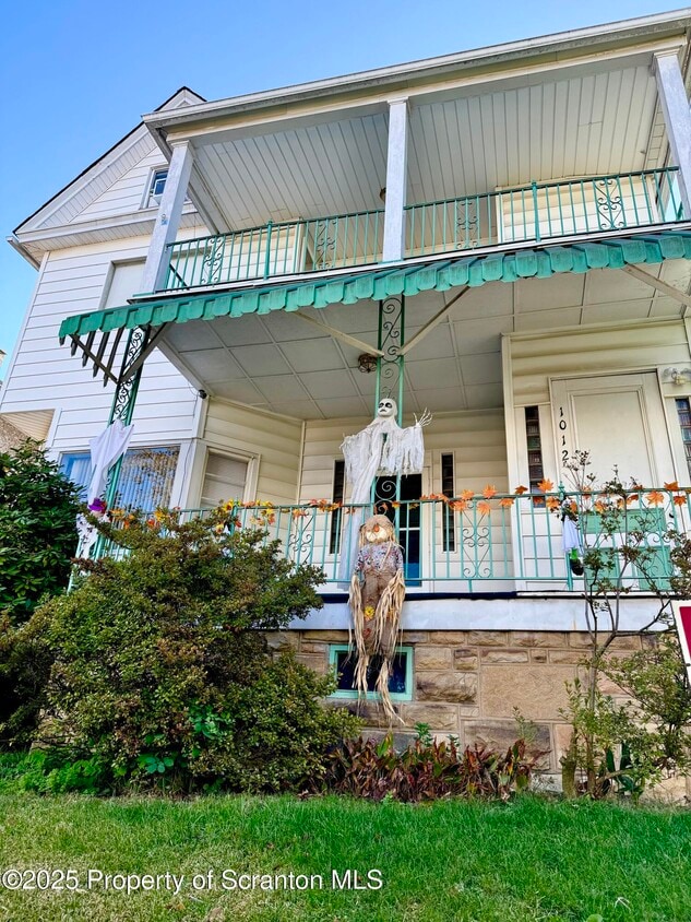 Foto principal - 1012 N Webster Ave