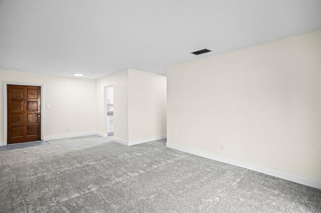 Foto del edificio - 493 NW 43rd St