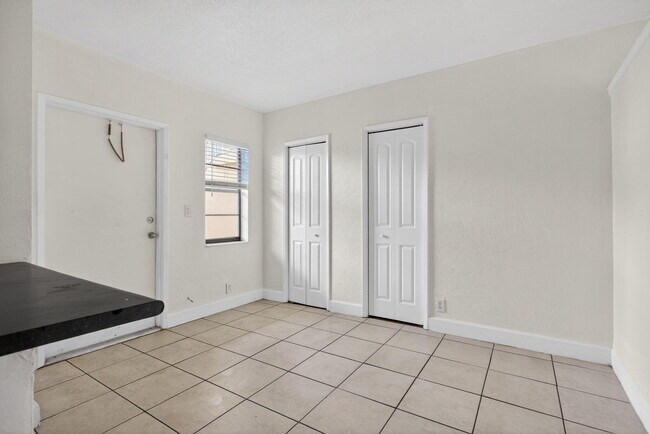 Foto del edificio - 4071 N Dixie Hwy