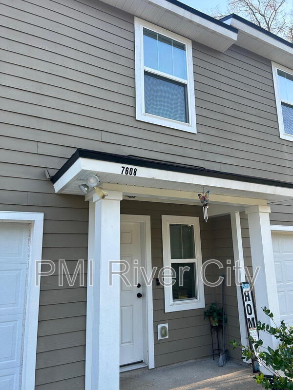 Building Photo - 7608 Rain Forest Dr N