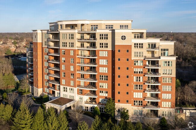 Building Photo - The George at 42