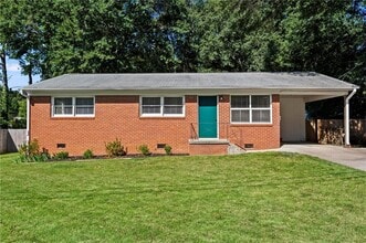 Building Photo - 2560 Walton Way SW
