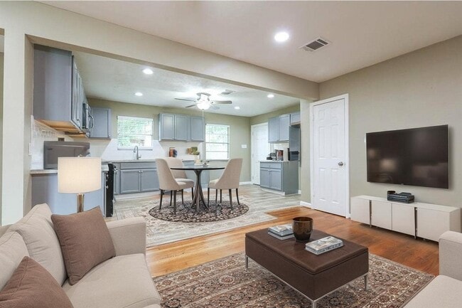 Building Photo - 4139 Lumberdale Rd